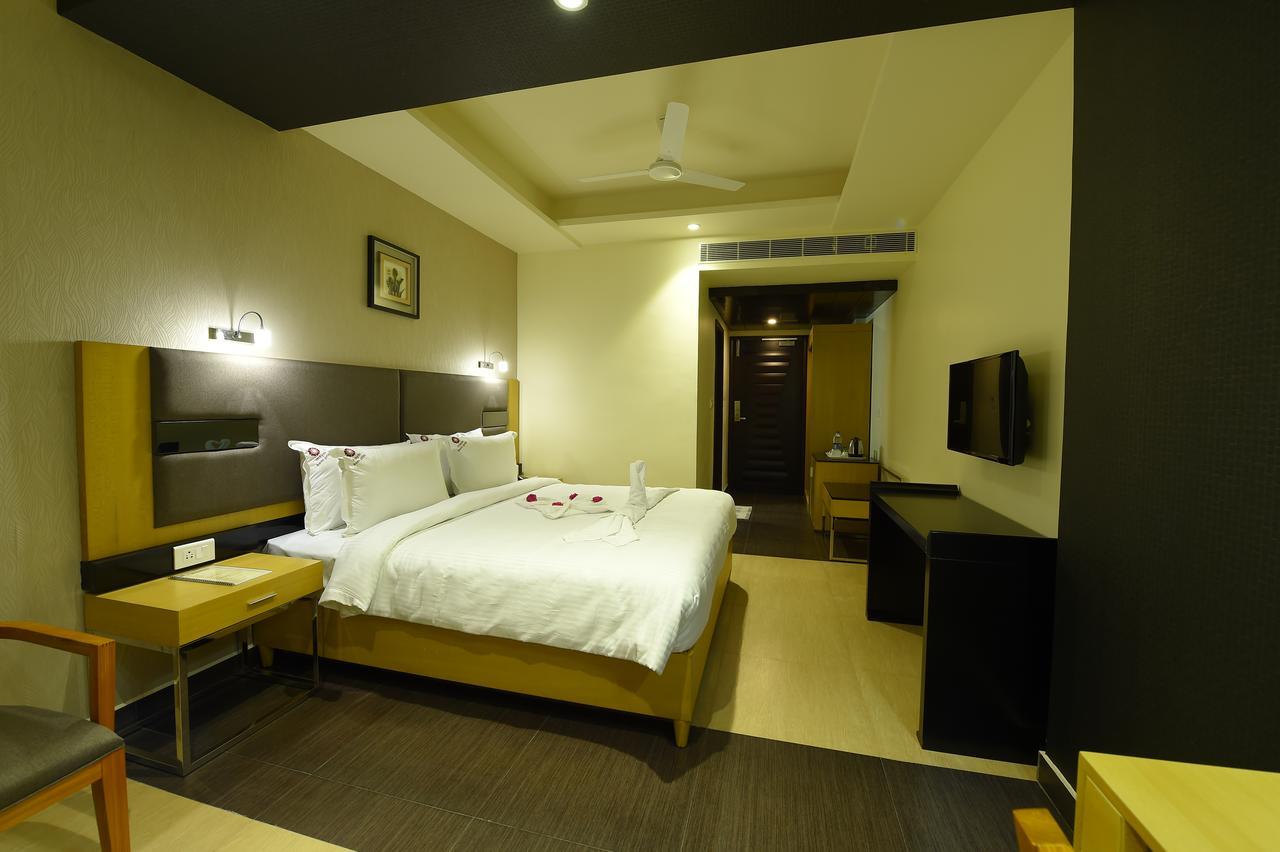 Mayas Kem Pride Tiruchirappalli Esterno foto